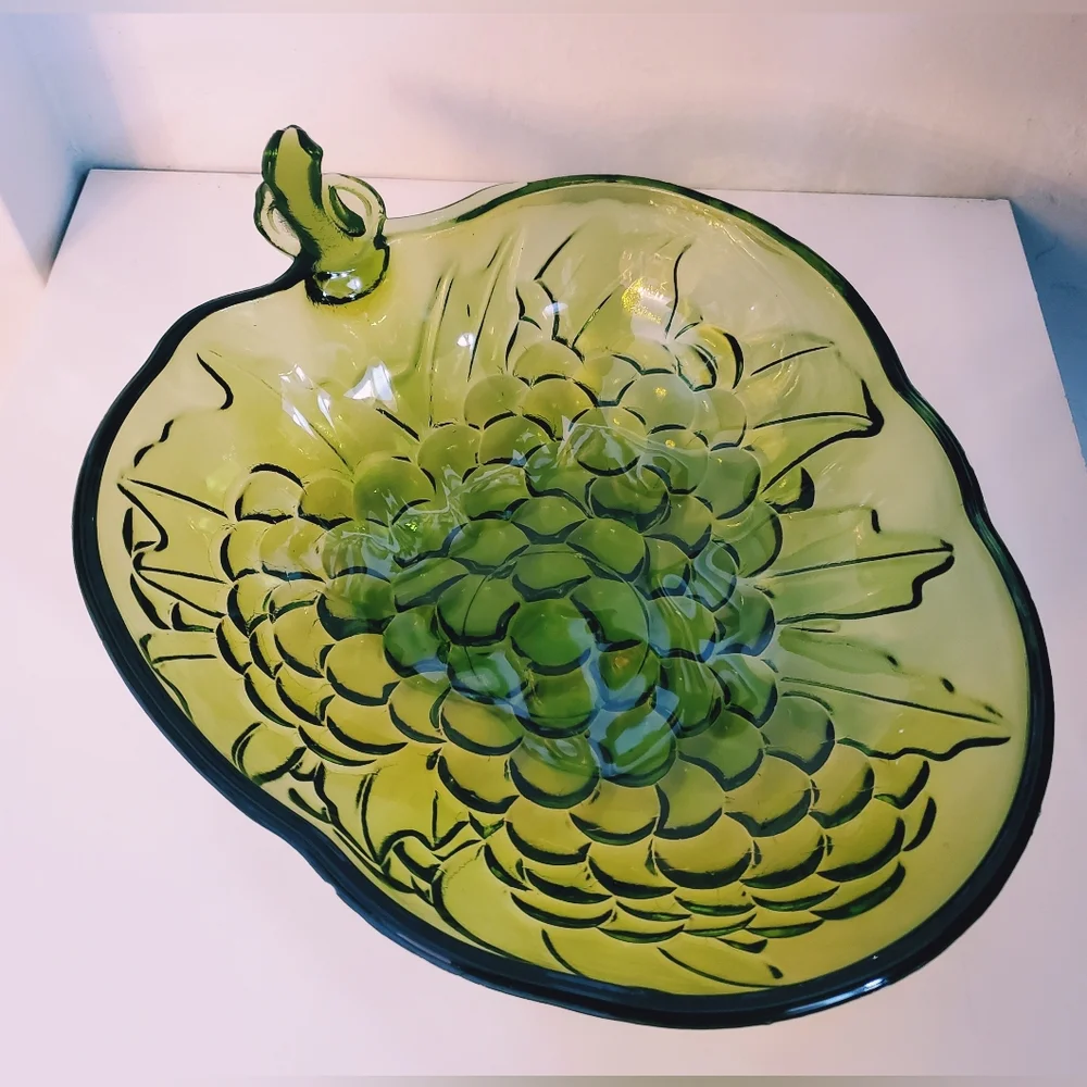 Vintage Indiana Glass Grape Shaped Serving Bowl